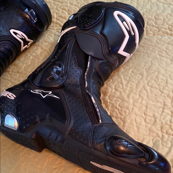 Alpinestars Black Motorcycle Boots - Picture 14 of 15